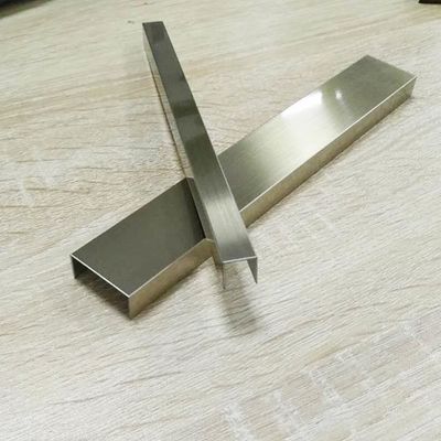 سعر جيد الصف 304316L 201 الذهب والفضة والوردي الذهب اللون على شكل حرف U الفولاذ المقاوم للصدأ تقليم قطاع لتقسيم البلاط الانترنت