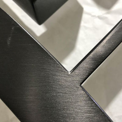 سعر جيد لوحات الحائط المعدنية المزخرفة شعريًا داخليًا مطلي بمادة PVD ضد التآكل الانترنت