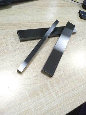 سعر جيد 0.5 ملم سمك الفولاذ المقاوم للصدأ قصاصات الشعر مع AFP الانترنت