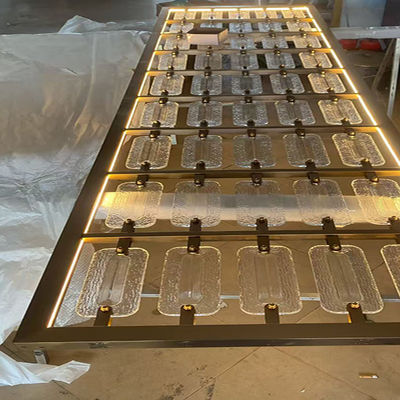 سعر جيد Rose Gold White Crystal 304 Stainless Steel Partition For Restaurant Decoration With Light الانترنت