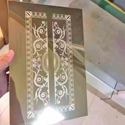 عينة صغيرة من قاعدة المرآة المصنوعة من الفولاذ المقاوم للصدأ ذات اللون المحفور