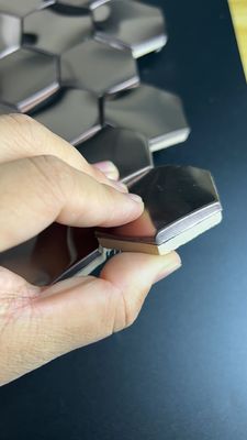 سعر جيد 316 صفيحة الفولاذ المقاوم للصدأ الألوان الصفائح المعدنية الزخرفية بلاط الفسيفساء الانترنت