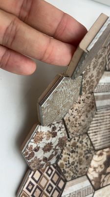 سعر جيد الذهب الفولاذ المقاوم للصدأ الفسيفساء شكل الفسيفساء المعدنية بلاط للجدار الداخلي الانترنت