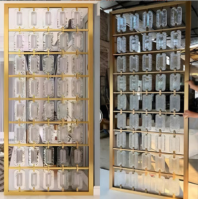 سعر جيد الذهبية الملونة خط الشعر المفرشاة المرآة الزجاجية إدراج خليط 304 الفولاذ المقاوم للصدأ غرفة المقسومات شاشة الحائط الانترنت