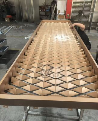 سعر جيد الشاشة المنسدبة المرنة من الفولاذ المقاوم للصدأ للمساحات التجارية الانترنت