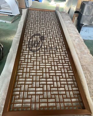 سعر جيد Traditional Oriental Stainless Steel Screen Partition with PVD Plating Titanium and Landscape Design in Mirror 8k Polish الانترنت